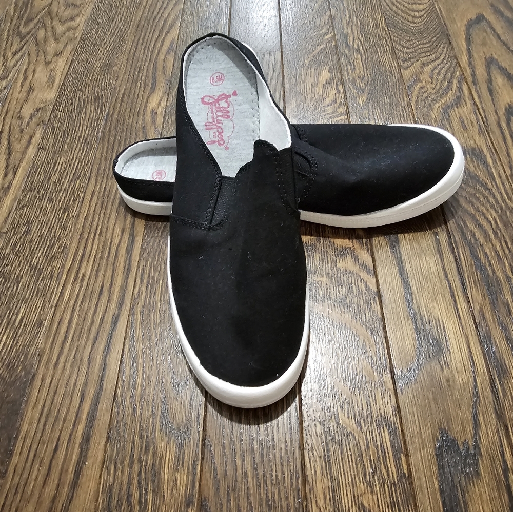 Jellypop slip on canvas shoes NWOT